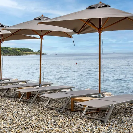 Petram With Rooftop Pool By Interhome *